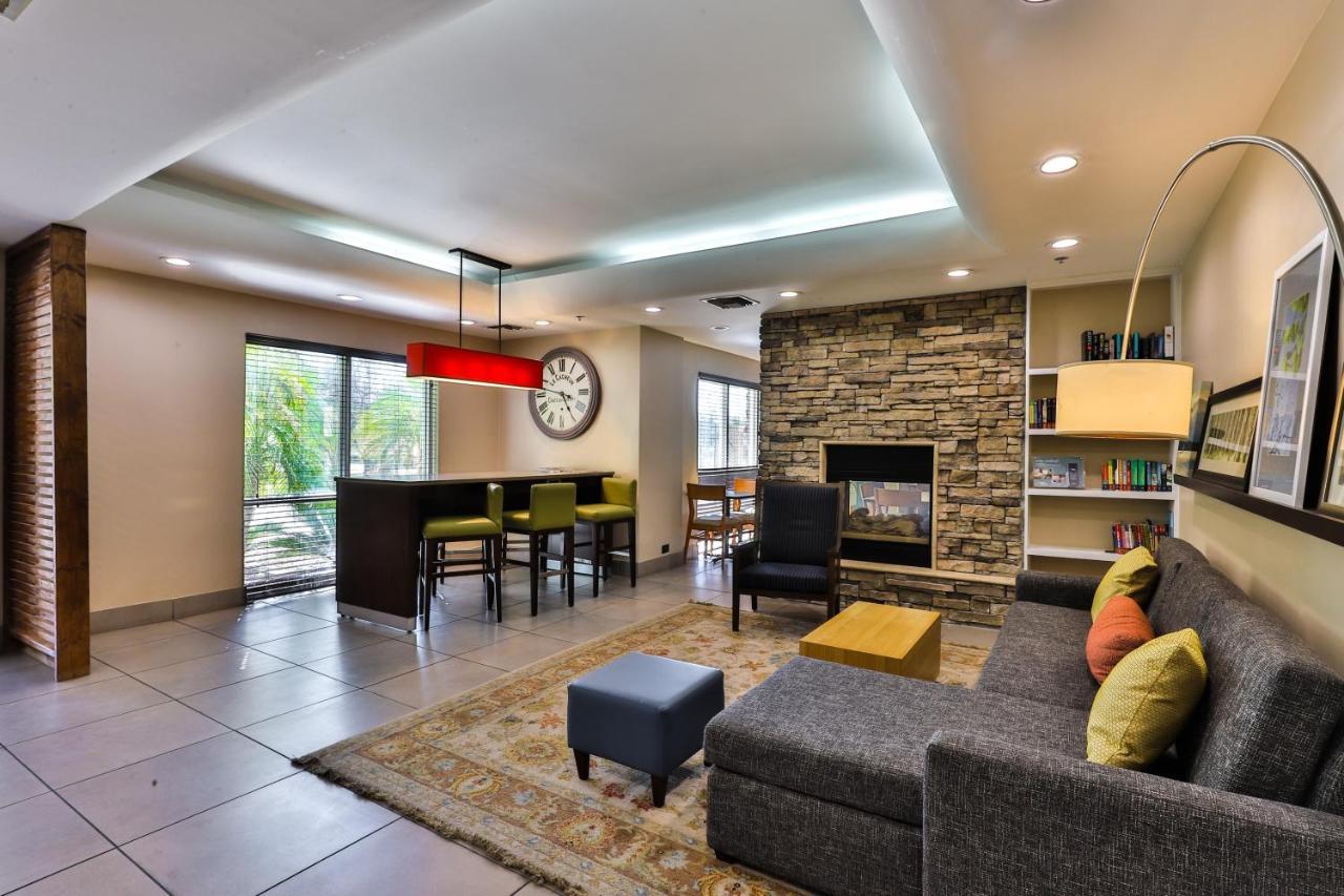 Wingate By Wyndham Phoenix 3*
